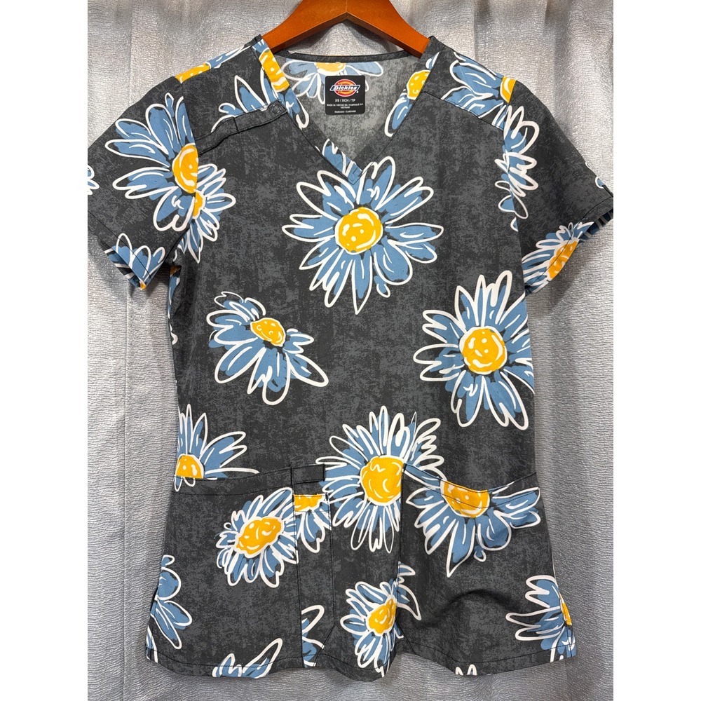 Dickies Womens XS Scrub Top Grey Daisy Floral V-Neck Medical Nursing‎ Uniform
